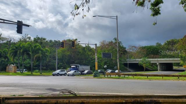 BAYAMON 18 CUERDAS IN FRONT OF PR 22 - Land