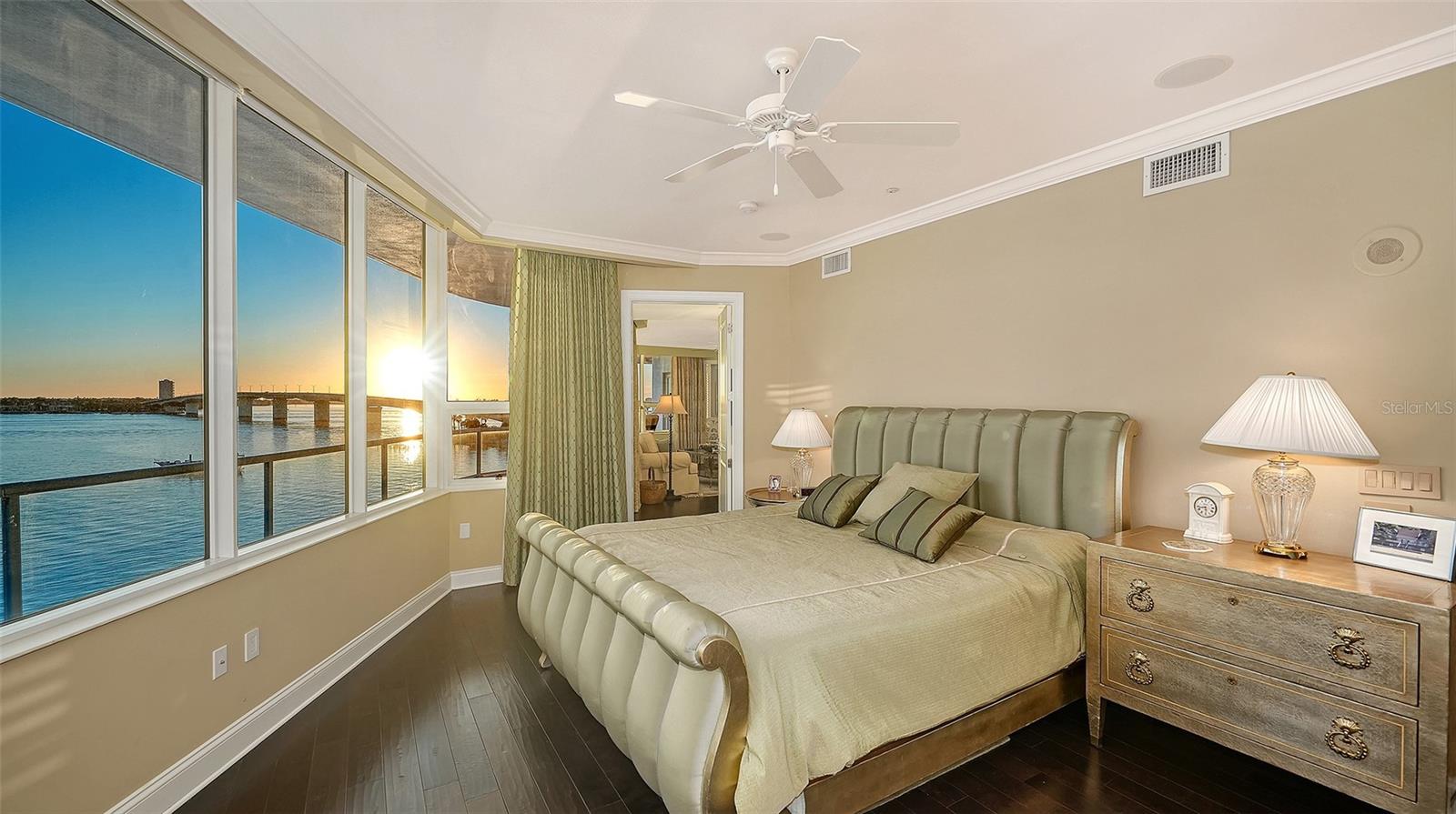 THE PHOENIX - Residential