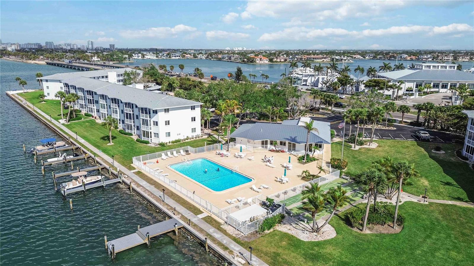 SARASOTA HARBOR EAST - Residential