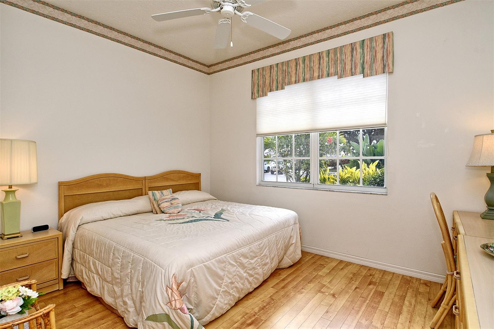 HERITAGE OAKS GOLF & COUNTRY CLUB - Residential