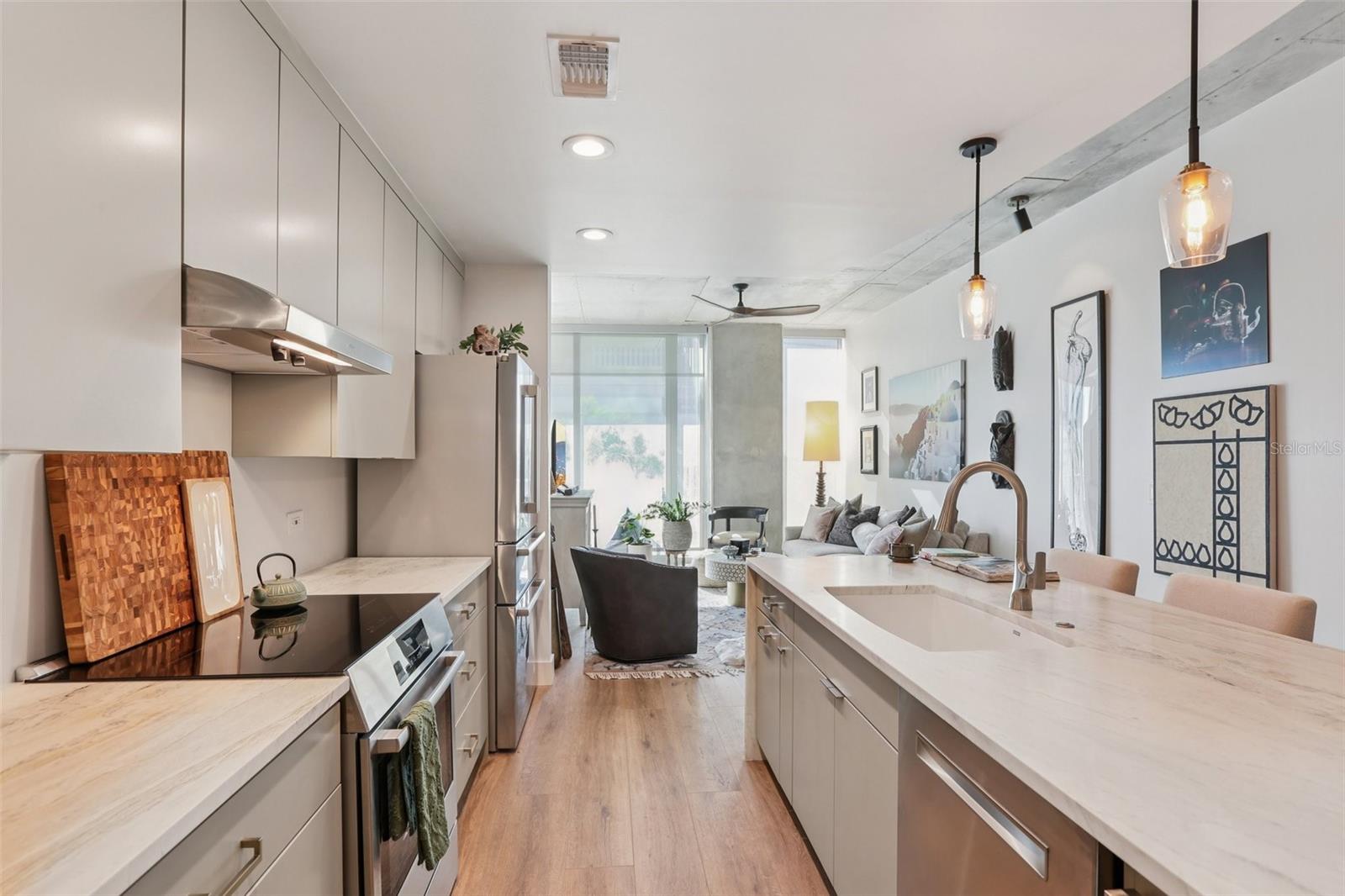 SKYPOINT A CONDO - Residential