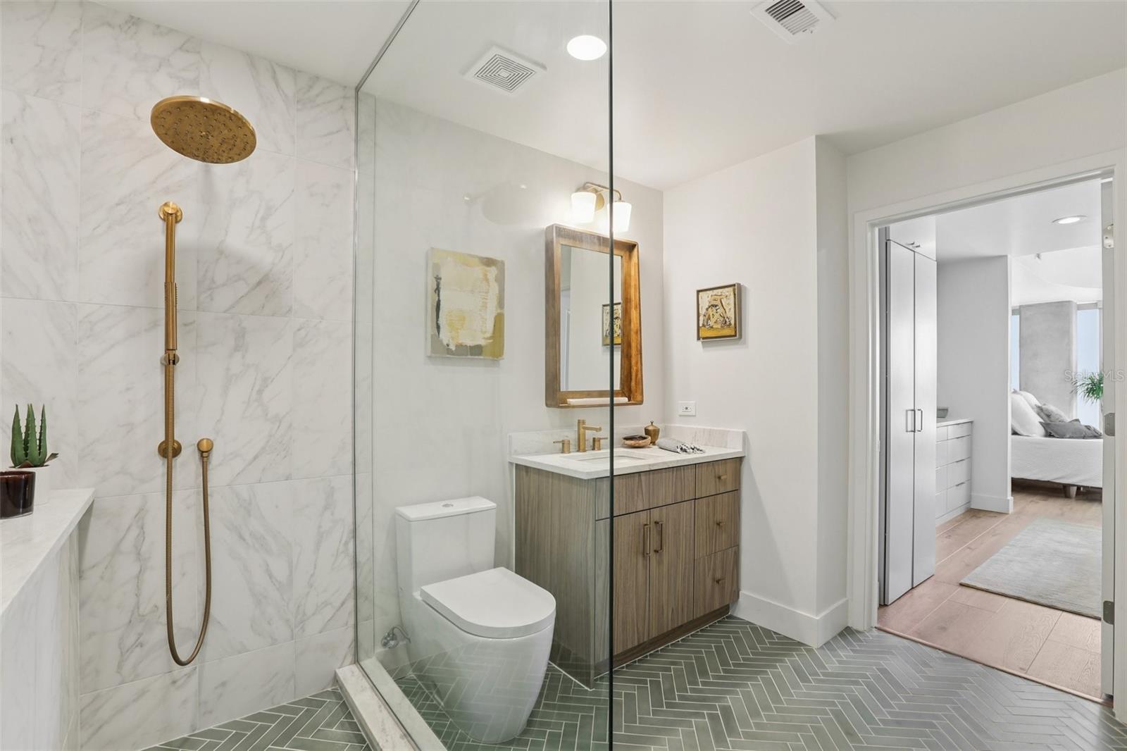 SKYPOINT A CONDO - Residential