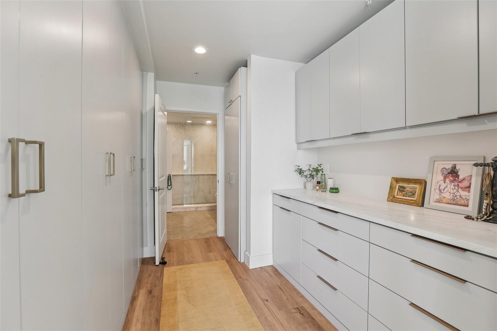 SKYPOINT A CONDO - Residential
