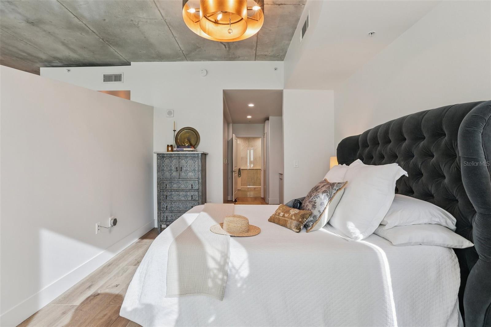 SKYPOINT A CONDO - Residential