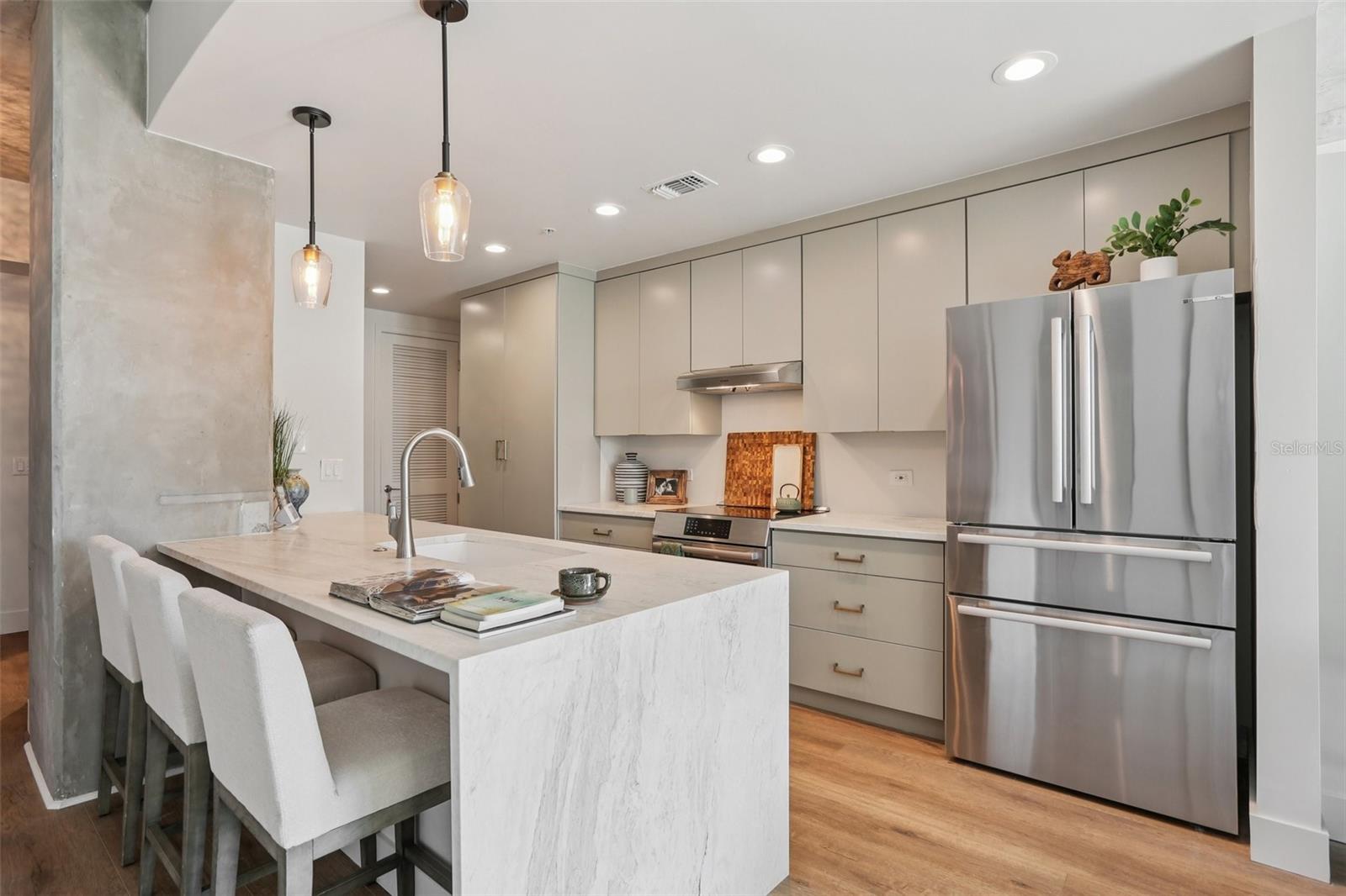 SKYPOINT A CONDO - Residential
