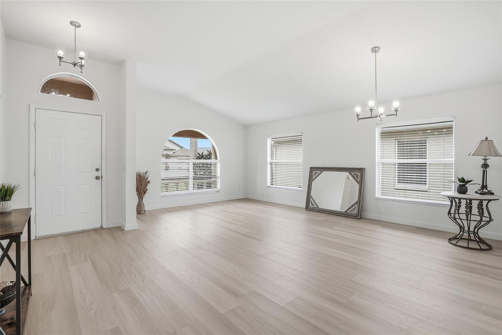 IVY LAKE ESTATES - Residential