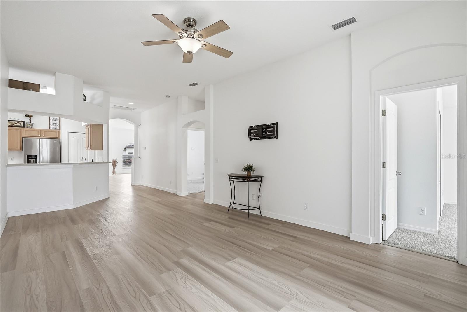 IVY LAKE ESTATES - Residential