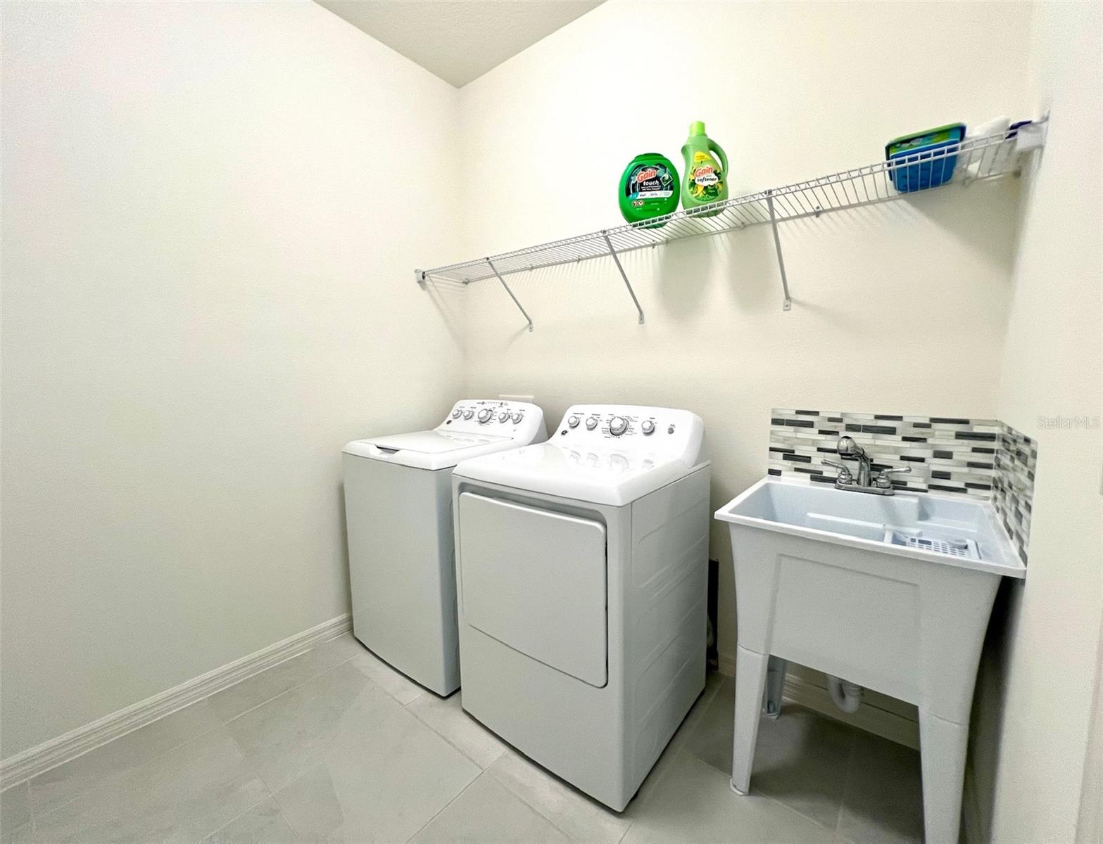 SANCTUARY PH 1B - Residential Lease