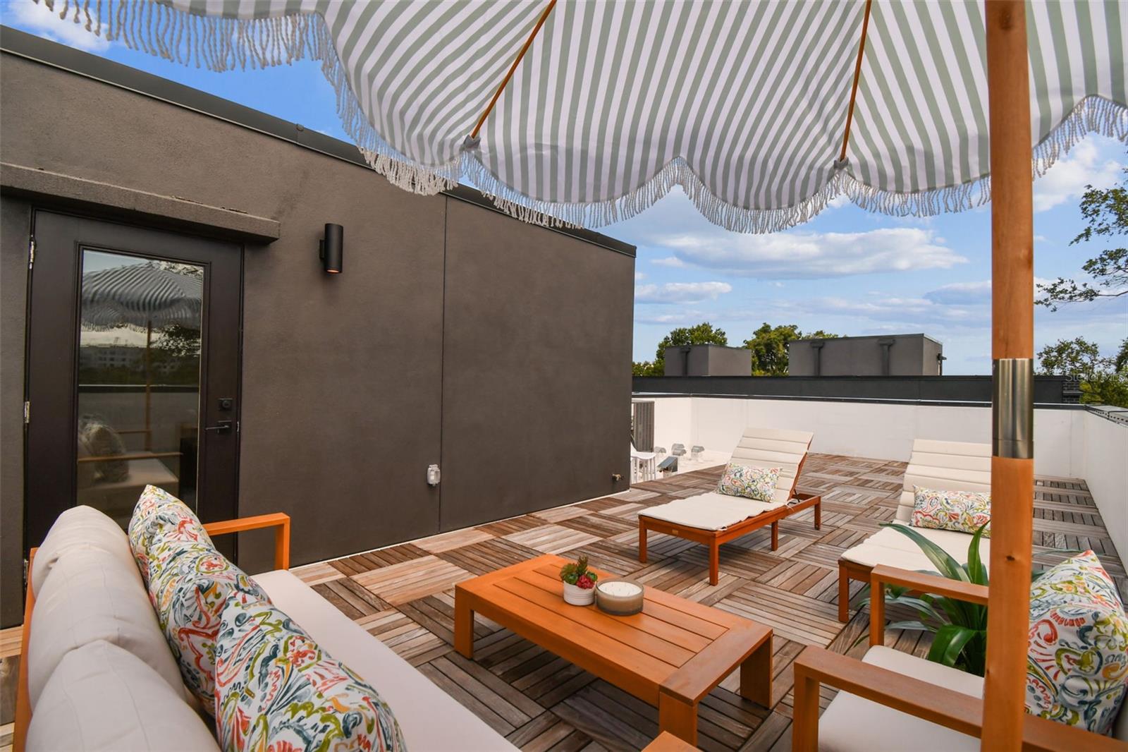 CANVAS TPA TOWNHOMES PHASE 1 - Residential