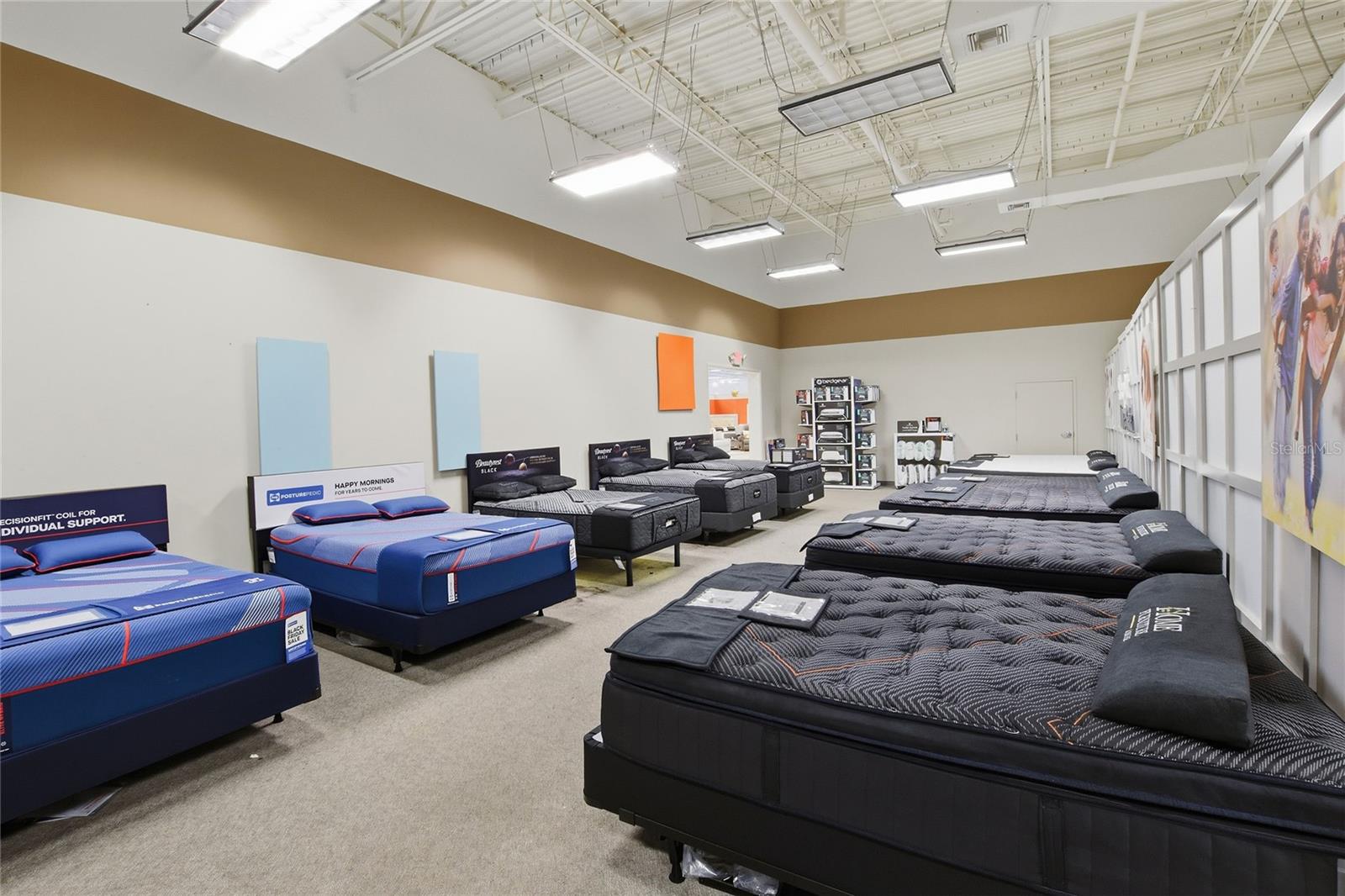 YOUNGS BARTOW PLAZA CONDO COM - Commercial Sale