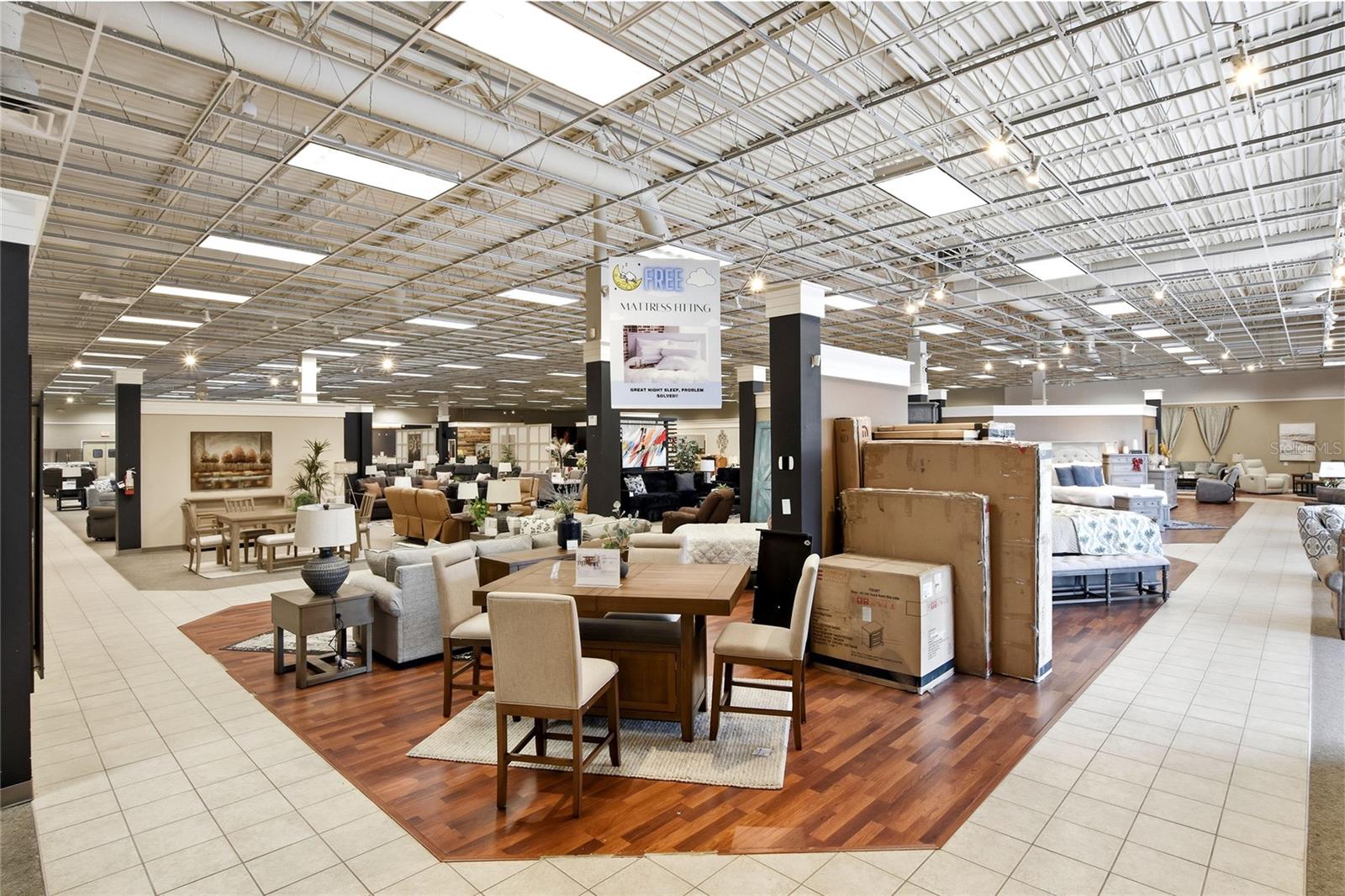 YOUNGS BARTOW PLAZA CONDO COM - Commercial Sale