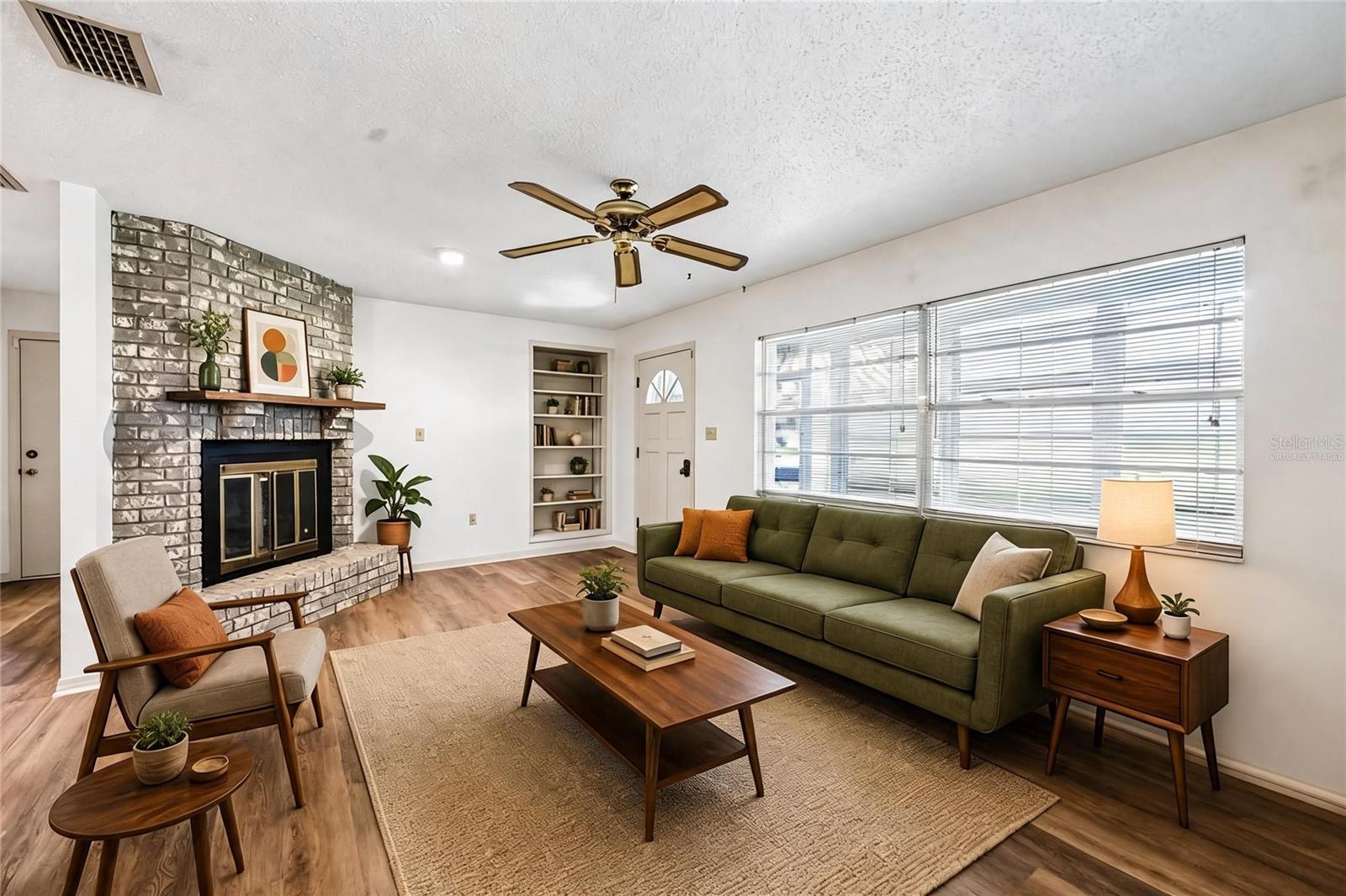KINGS COVE - Residential