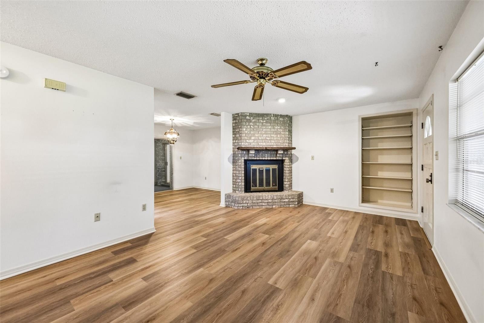 KINGS COVE - Residential