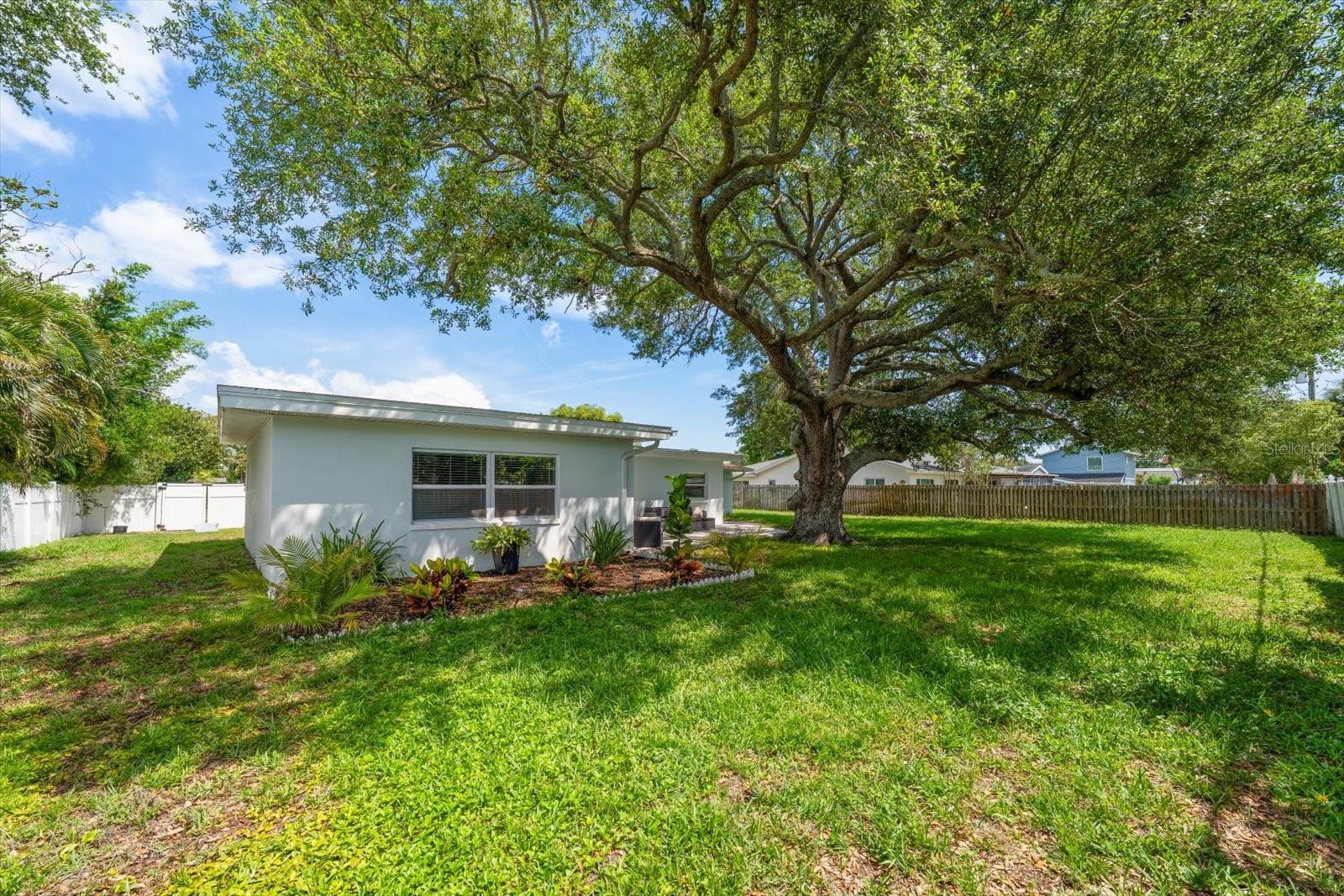 BELLEAIR ESTATES 1ST ADD - Residential