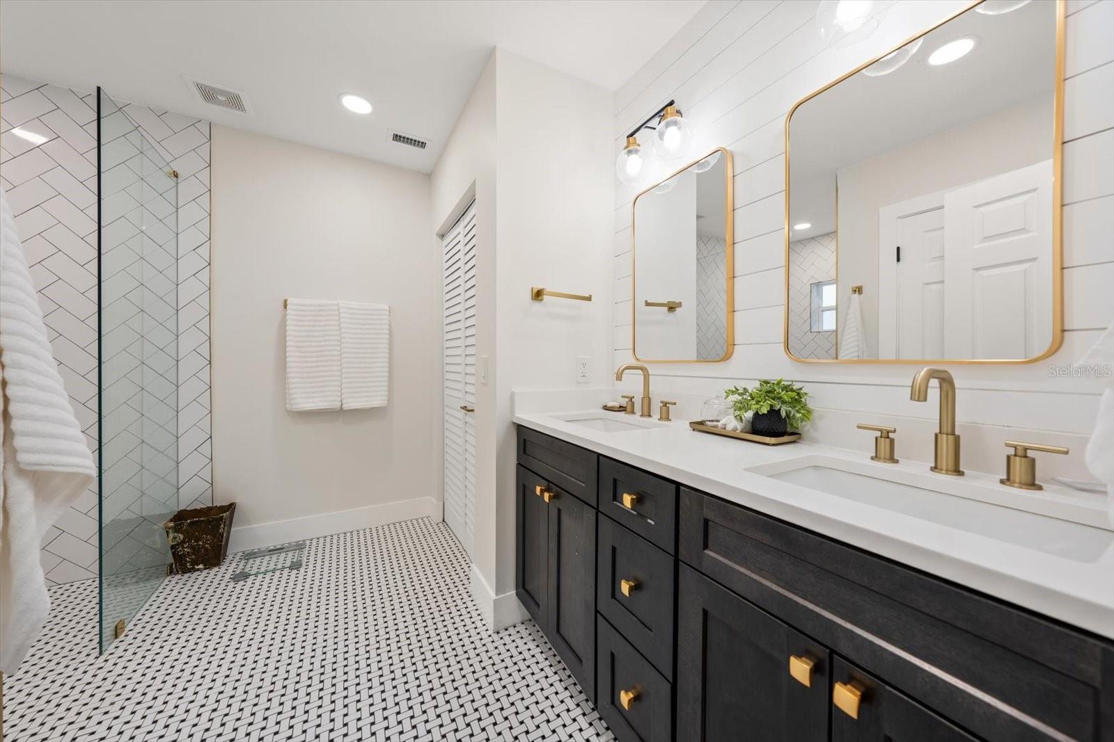 BELLEAIR ESTATES 1ST ADD - Residential