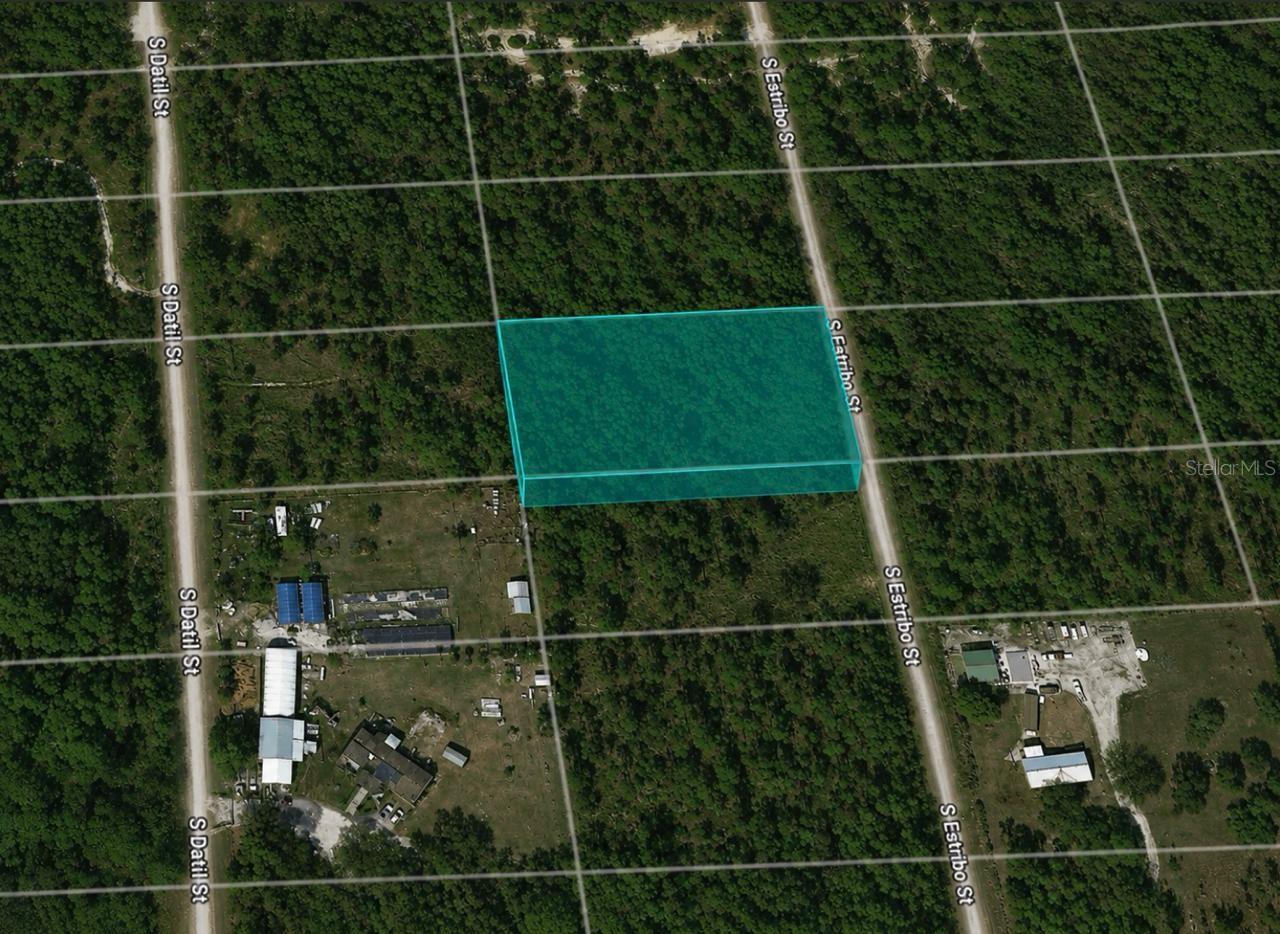 xcellent opportunity to own a vacant lot in Clewiston, FL. Located at 660 S Estribo St, this parcel offers a convenient location with access to local schools, shopping, and outdoor recreation. Ideal for a future homesite or investment property in a growing area. Cash purchase only. Buyer to pay all closing costs. Buyer to verify all zoning, utilities, and building requirements.
