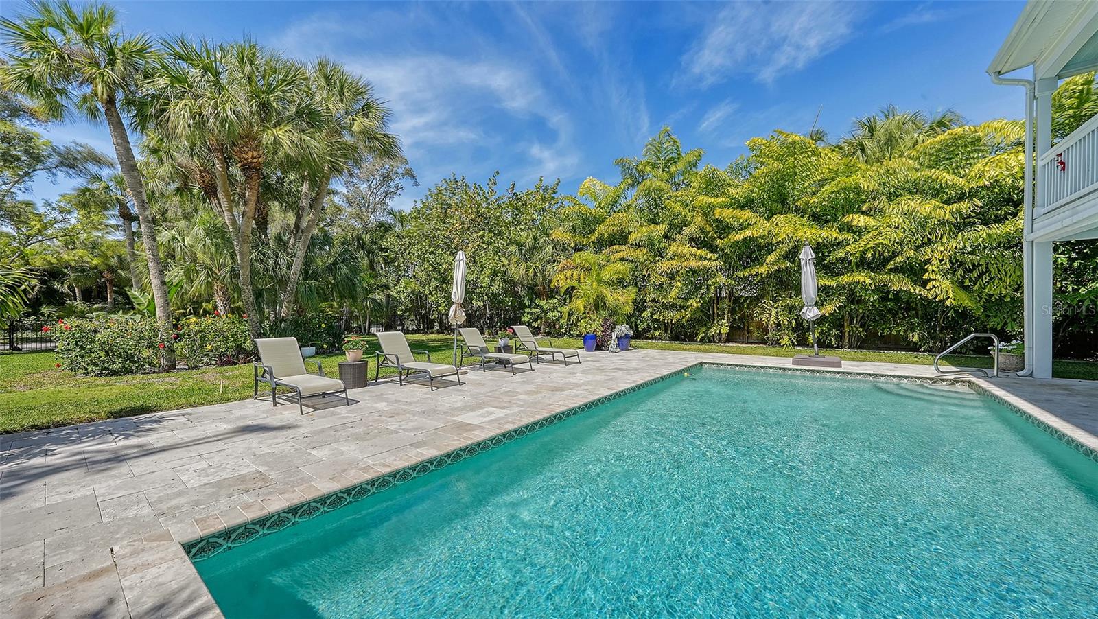 BAY ISLAND PARK - Residential