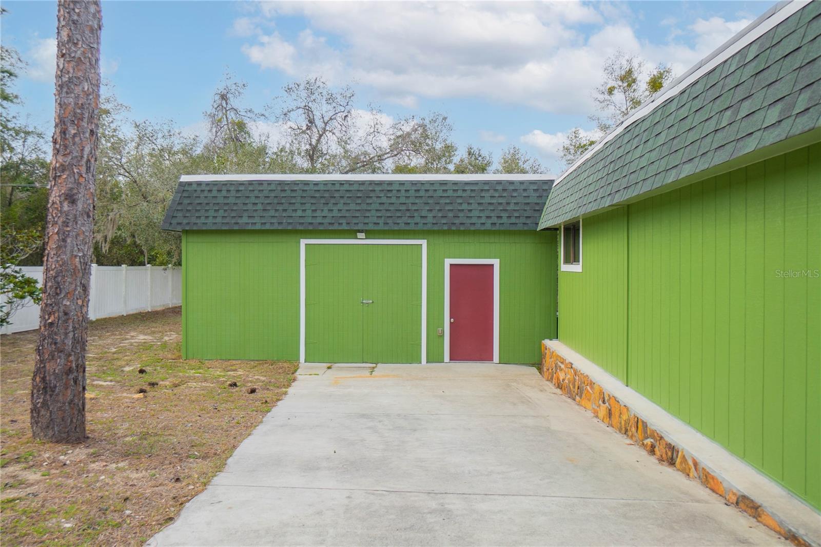 ANGUS HILLS - Commercial Sale