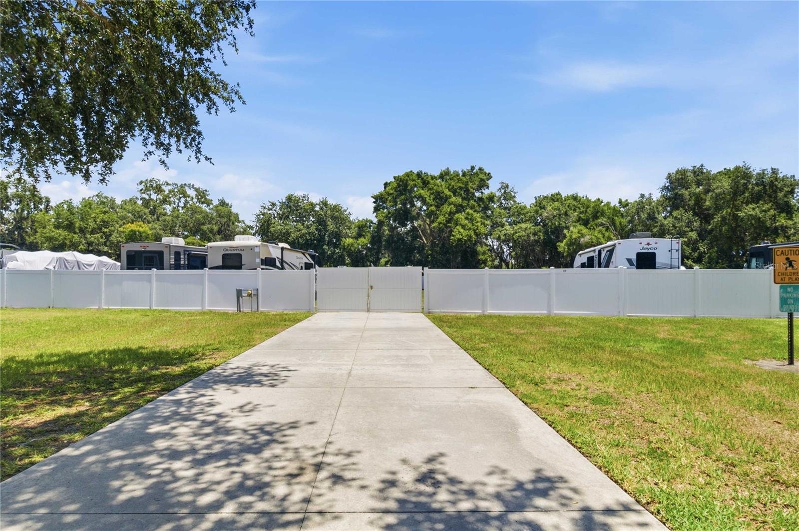 EAST LAKE RESERVE AT NARCOOSSEE UNIT 4 - Residential