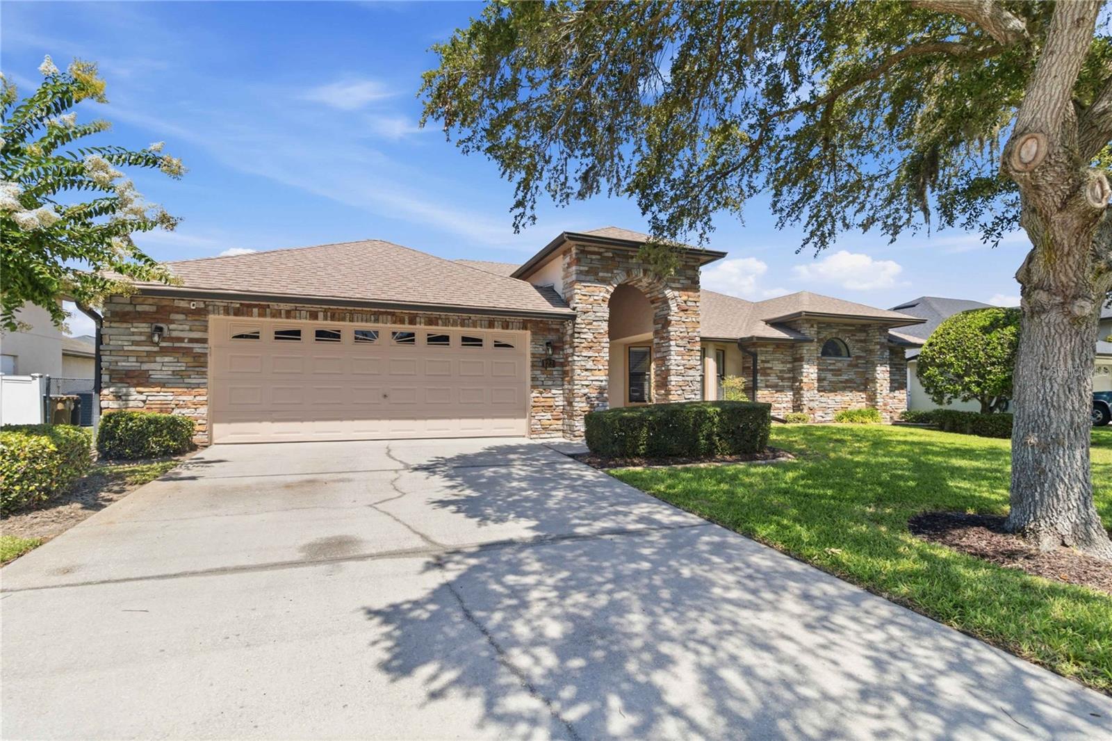 EAST LAKE RESERVE AT NARCOOSSEE UNIT 4 - Residential
