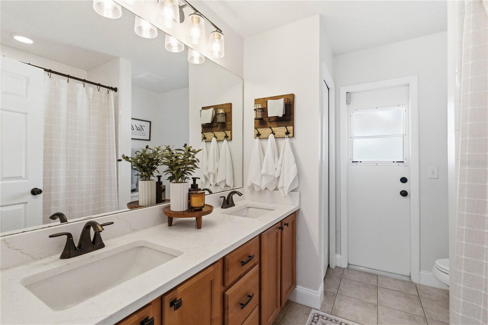 EAST LAKE RESERVE AT NARCOOSSEE UNIT 4 - Residential