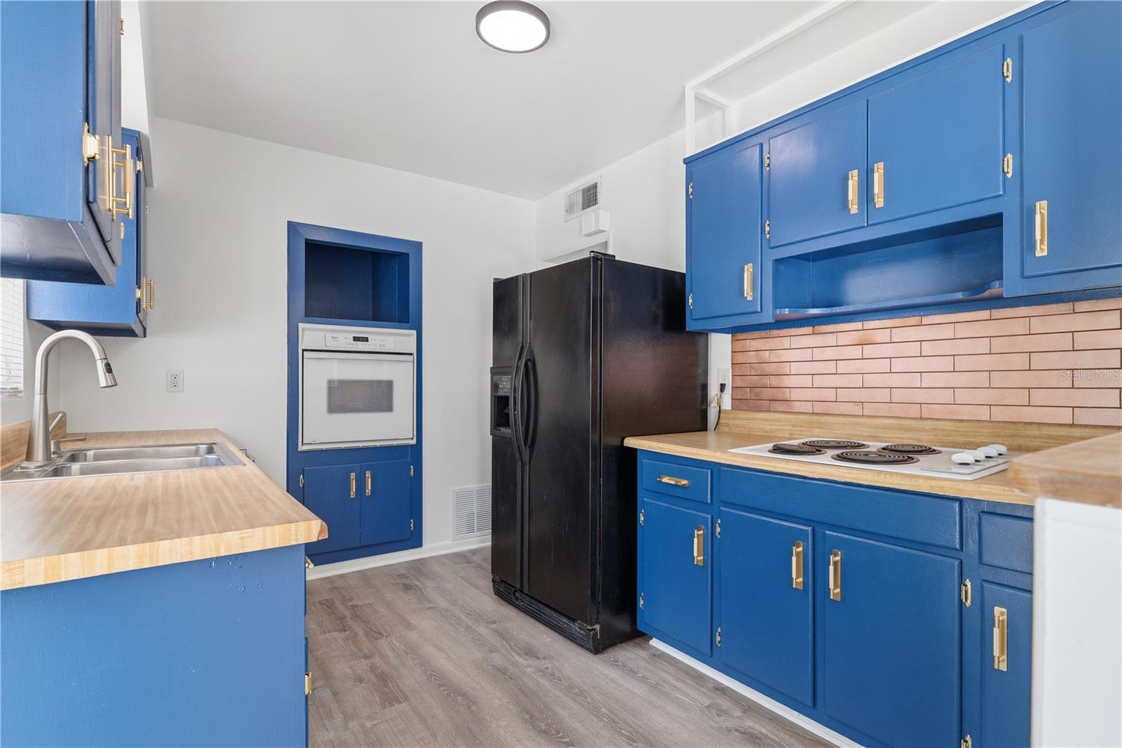 DUNEDIN ISLES COUNTRY CLUB - Residential