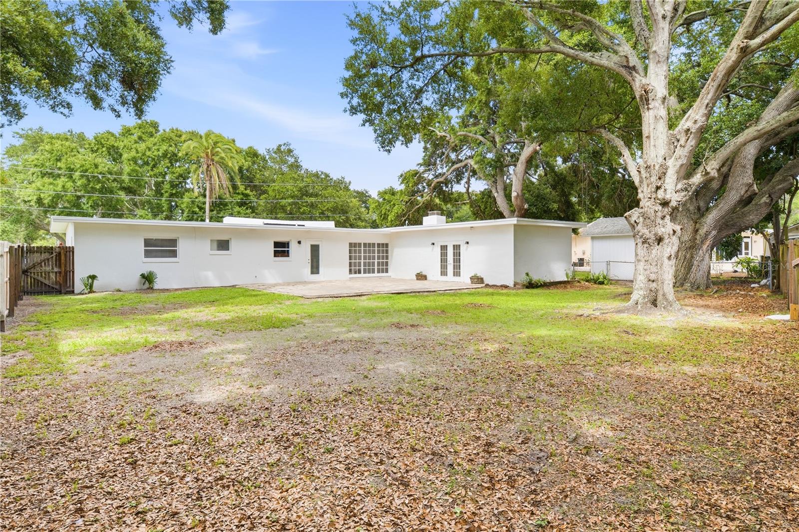 DUNEDIN ISLES COUNTRY CLUB - Residential