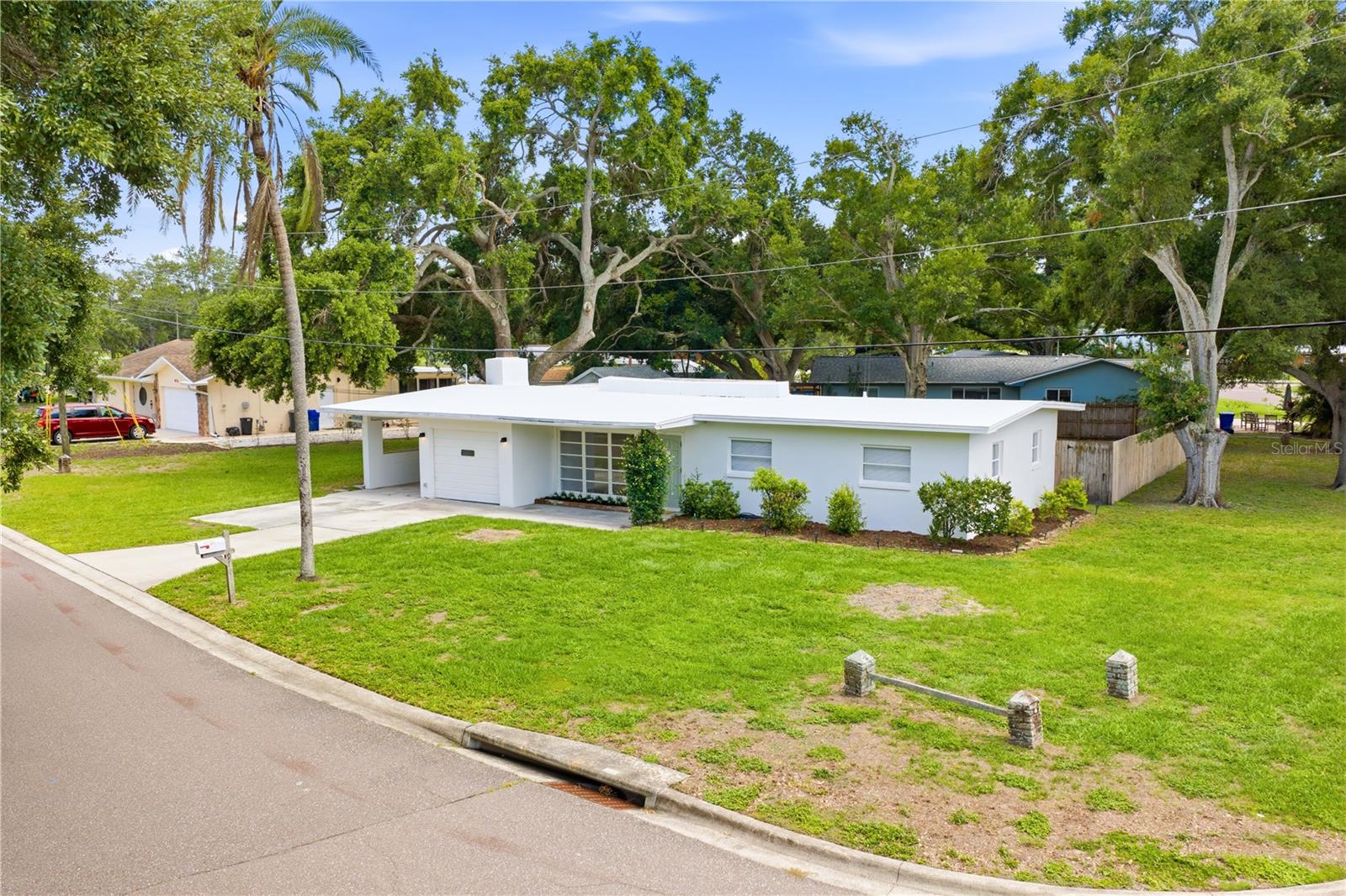 DUNEDIN ISLES COUNTRY CLUB - Residential