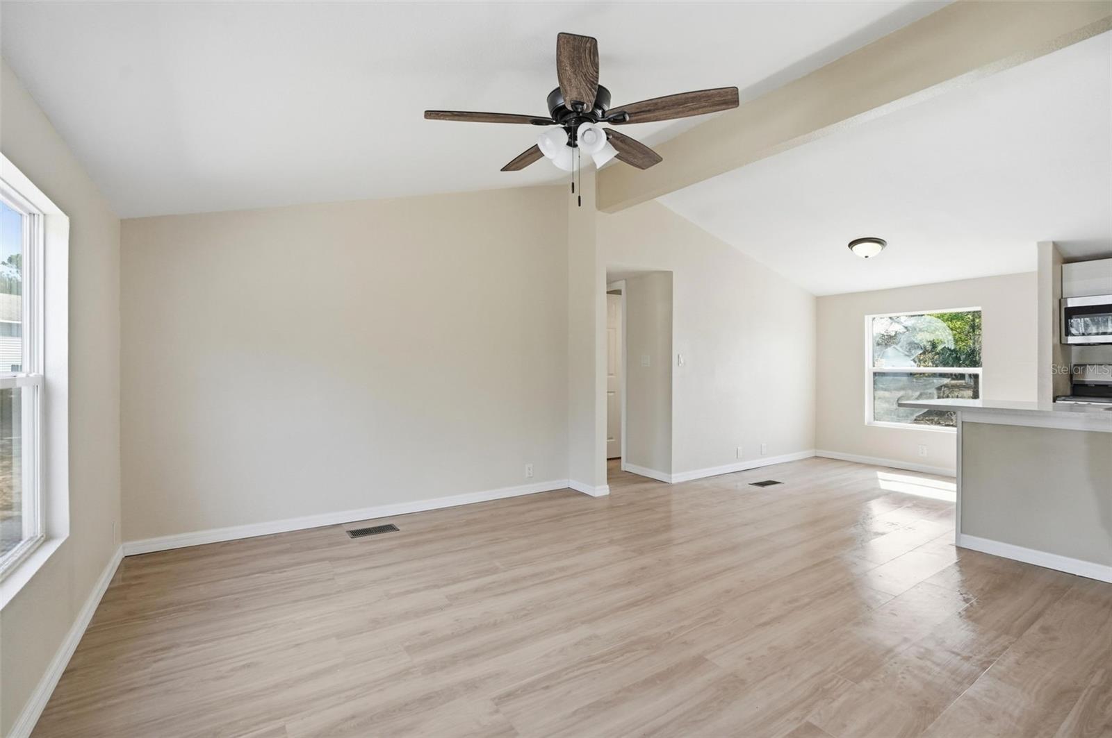 LEISURE ACRES UNIT 01 - Residential