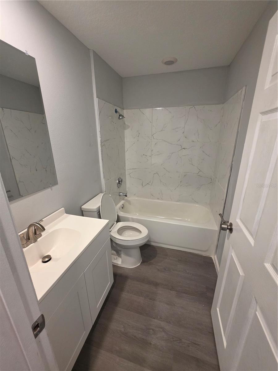 LAKE WALES LAND CO SUB - Residential Lease