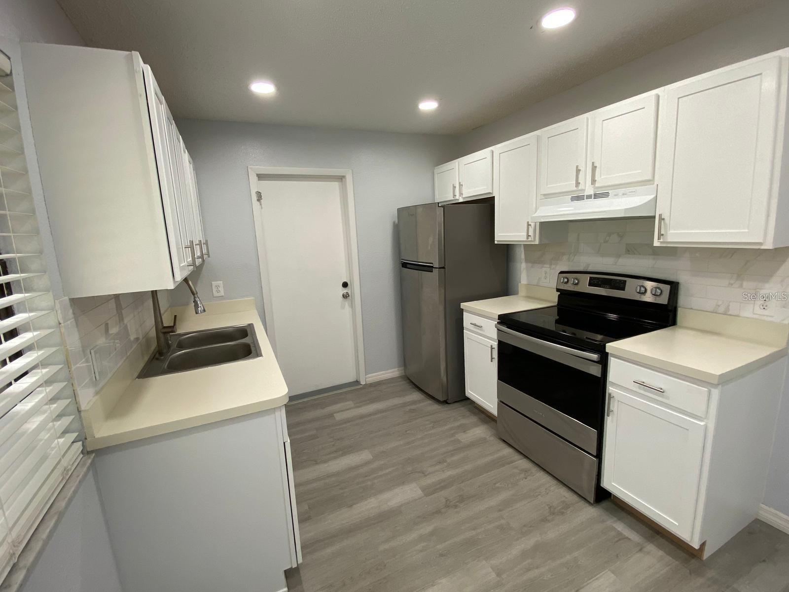 SILVER SPGS SHORES UN 28 - Residential
