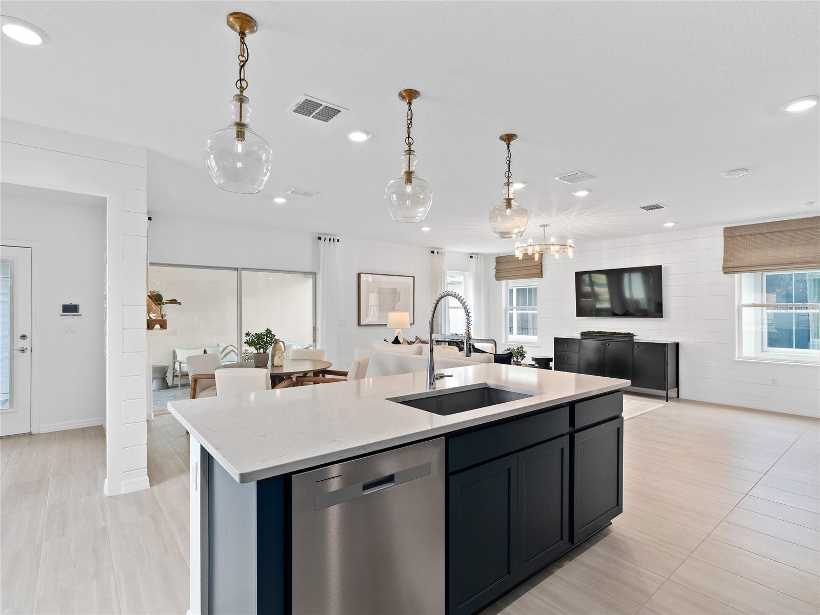 PARKSIDE TRAILS - Residential