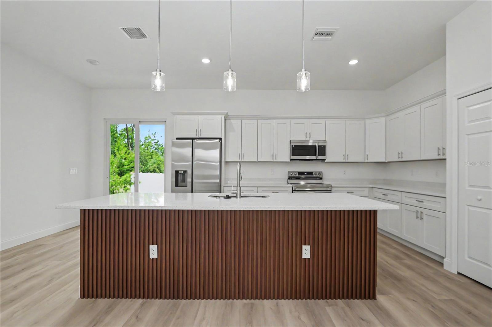 MARION OAKS UN 06 - Residential
