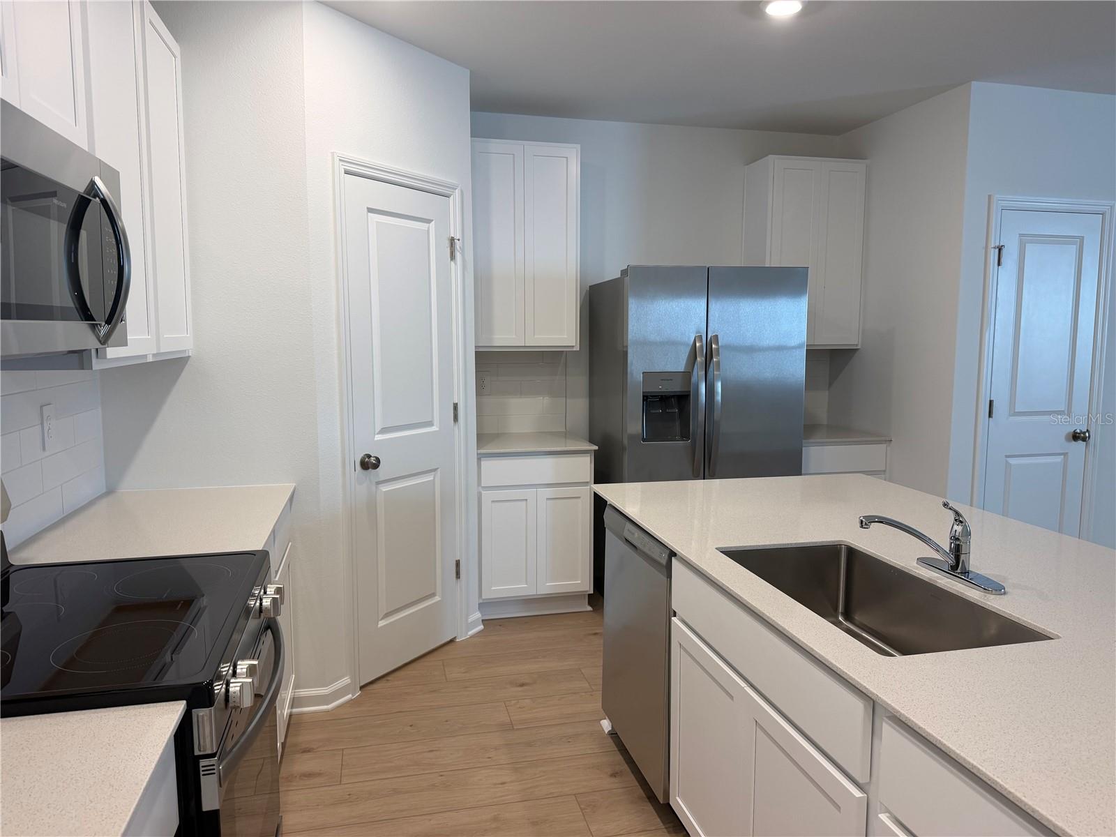 EDGEWATER CROSS PRAIRIE PH 1 - Residential Lease
