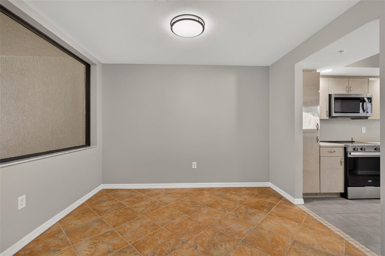 SUNWATCH ON ISLAND ESTATES - Residential