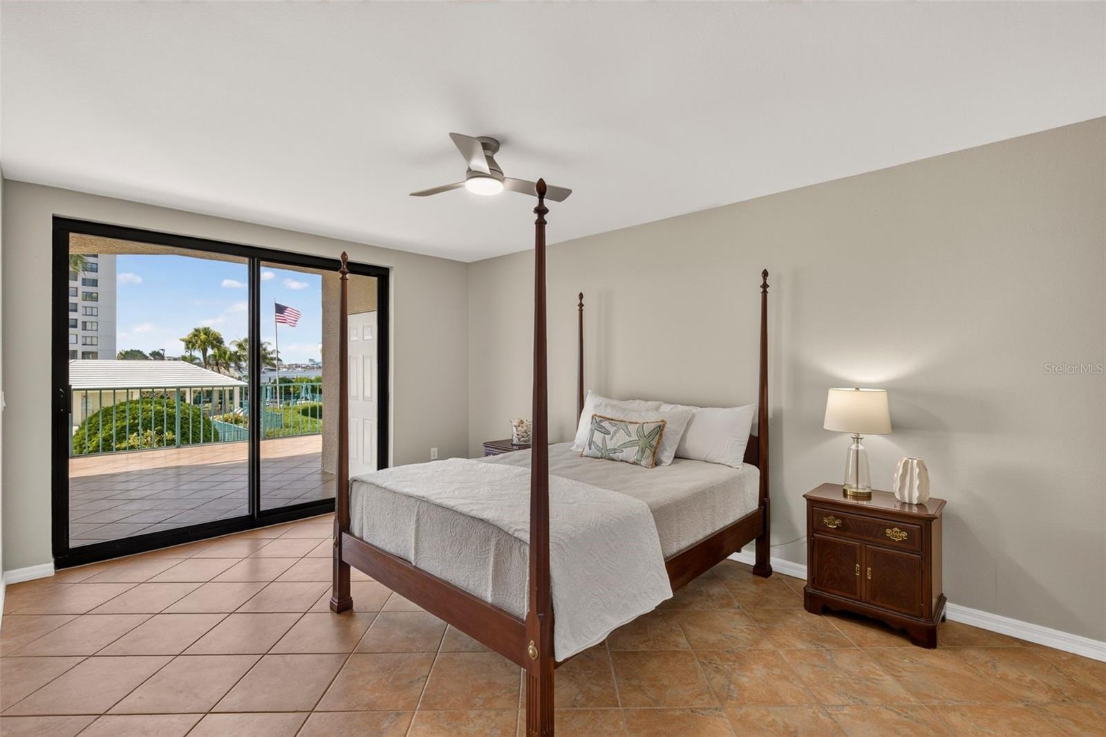 SUNWATCH ON ISLAND ESTATES - Residential