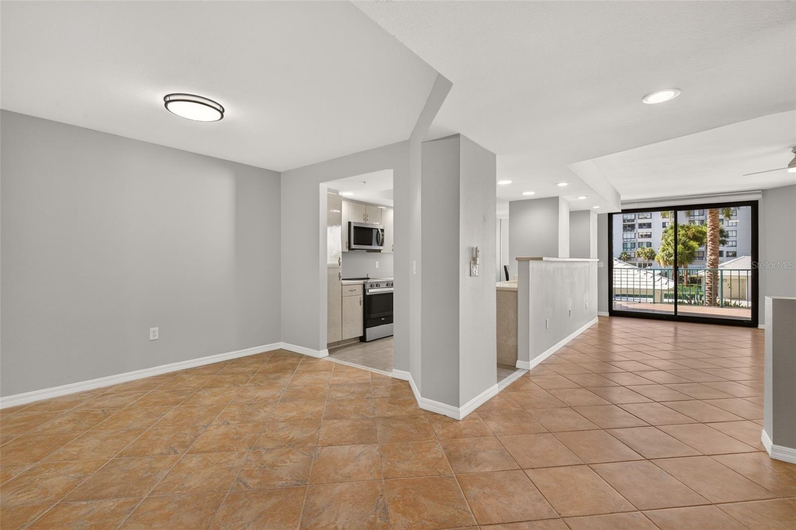 SUNWATCH ON ISLAND ESTATES - Residential