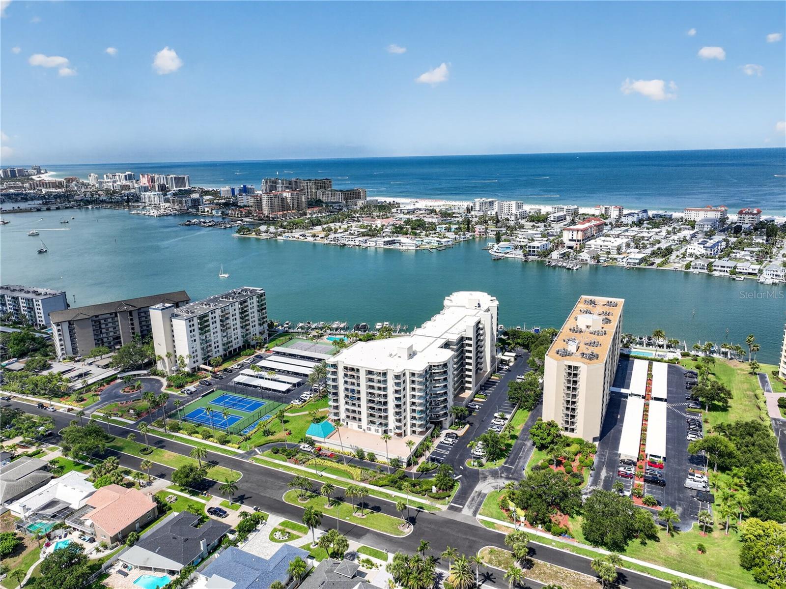 SUNWATCH ON ISLAND ESTATES - Residential
