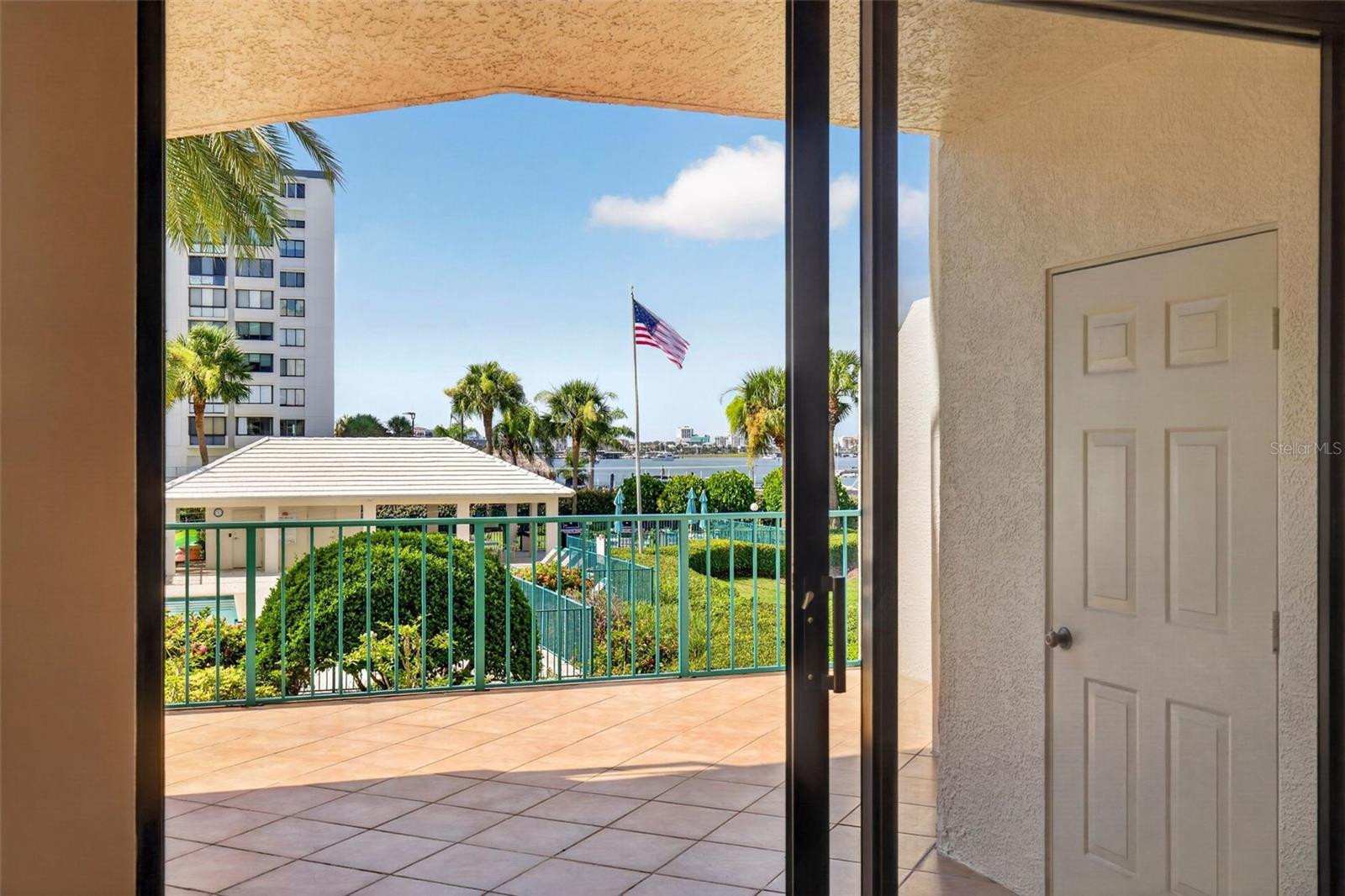 SUNWATCH ON ISLAND ESTATES - Residential