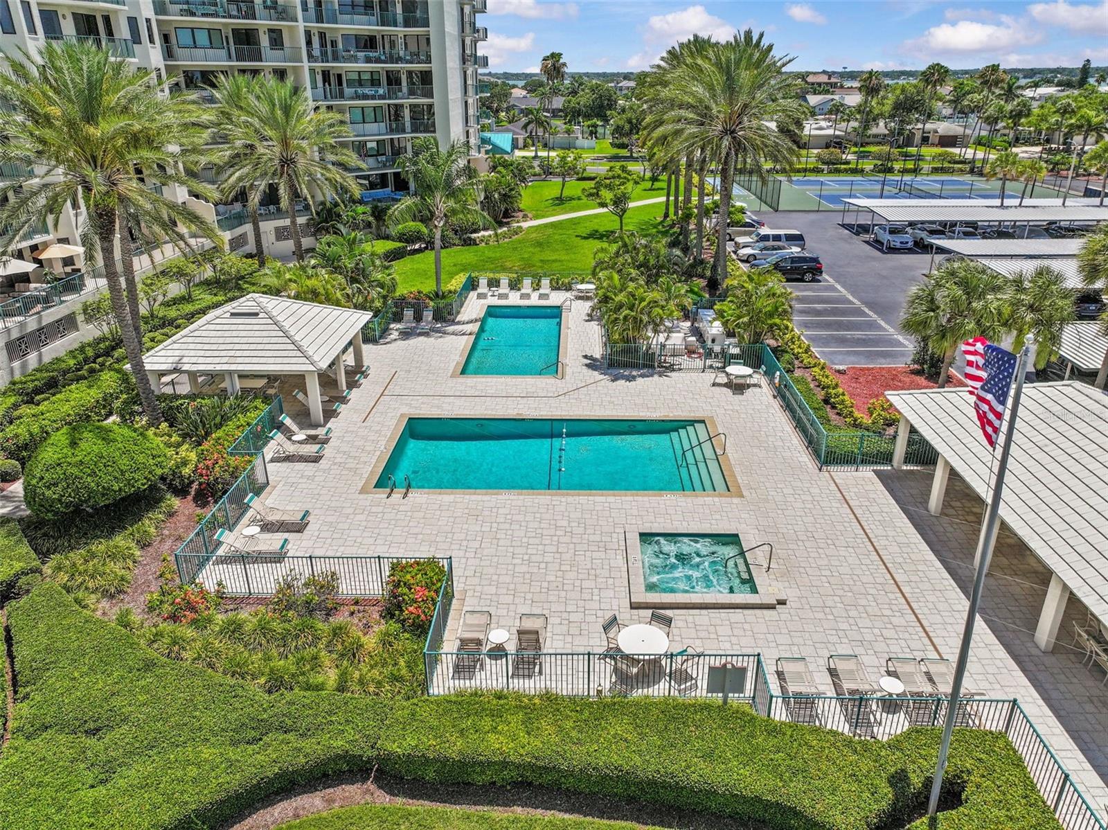 SUNWATCH ON ISLAND ESTATES - Residential