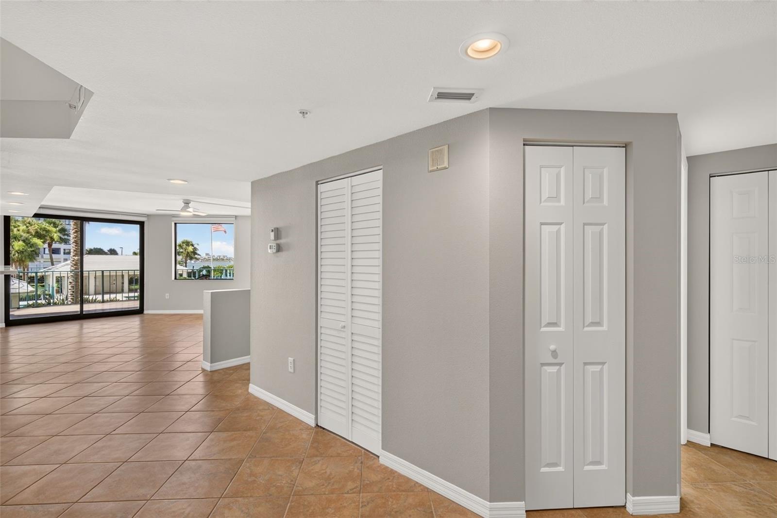 SUNWATCH ON ISLAND ESTATES - Residential