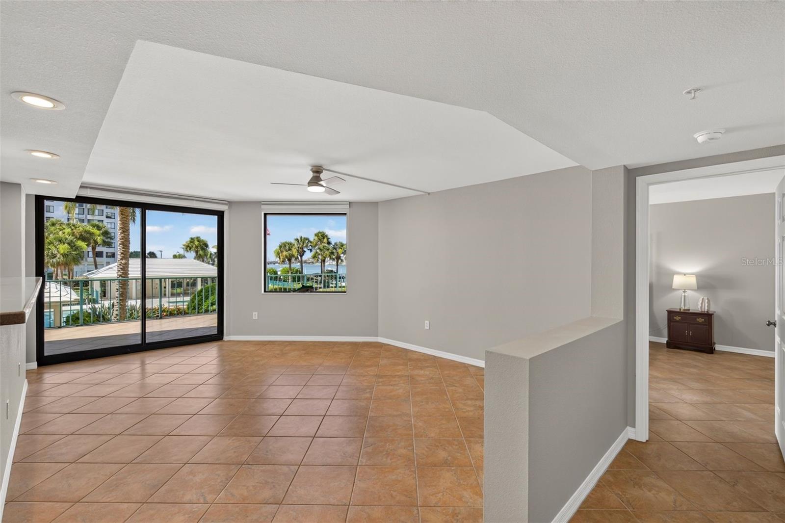 SUNWATCH ON ISLAND ESTATES - Residential