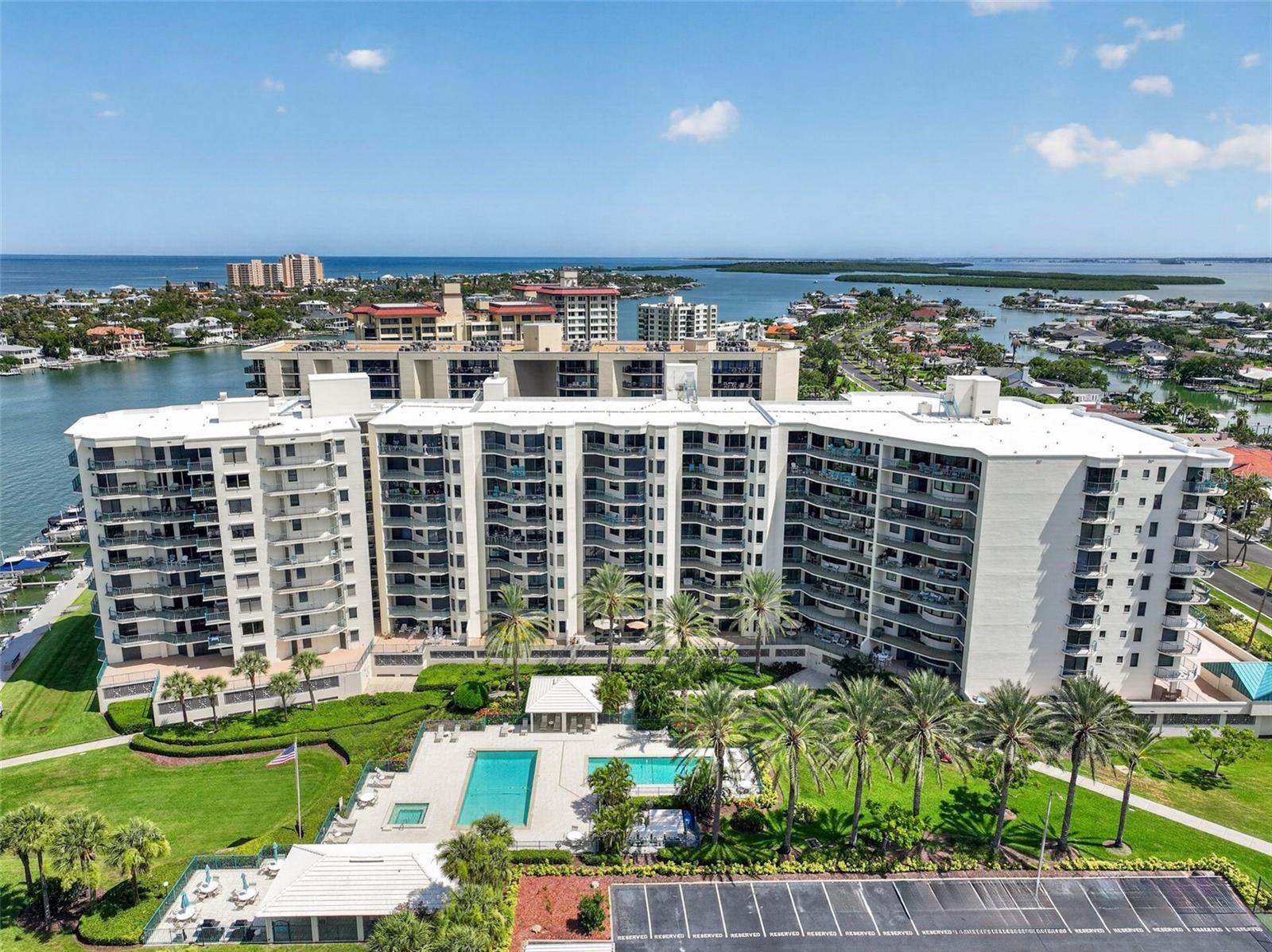 SUNWATCH ON ISLAND ESTATES - Residential