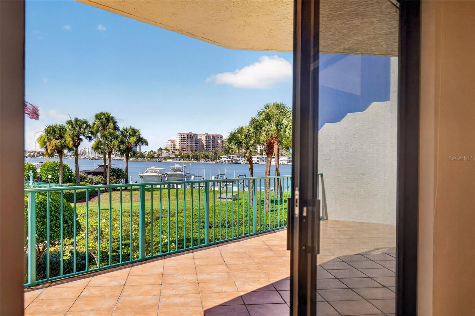 SUNWATCH ON ISLAND ESTATES - Residential