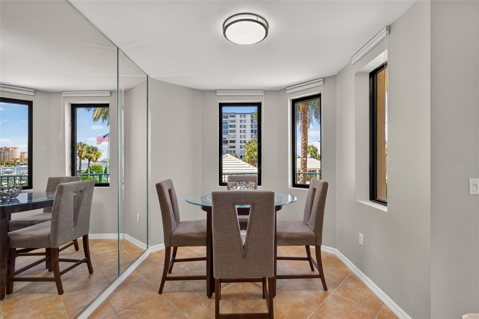 SUNWATCH ON ISLAND ESTATES - Residential
