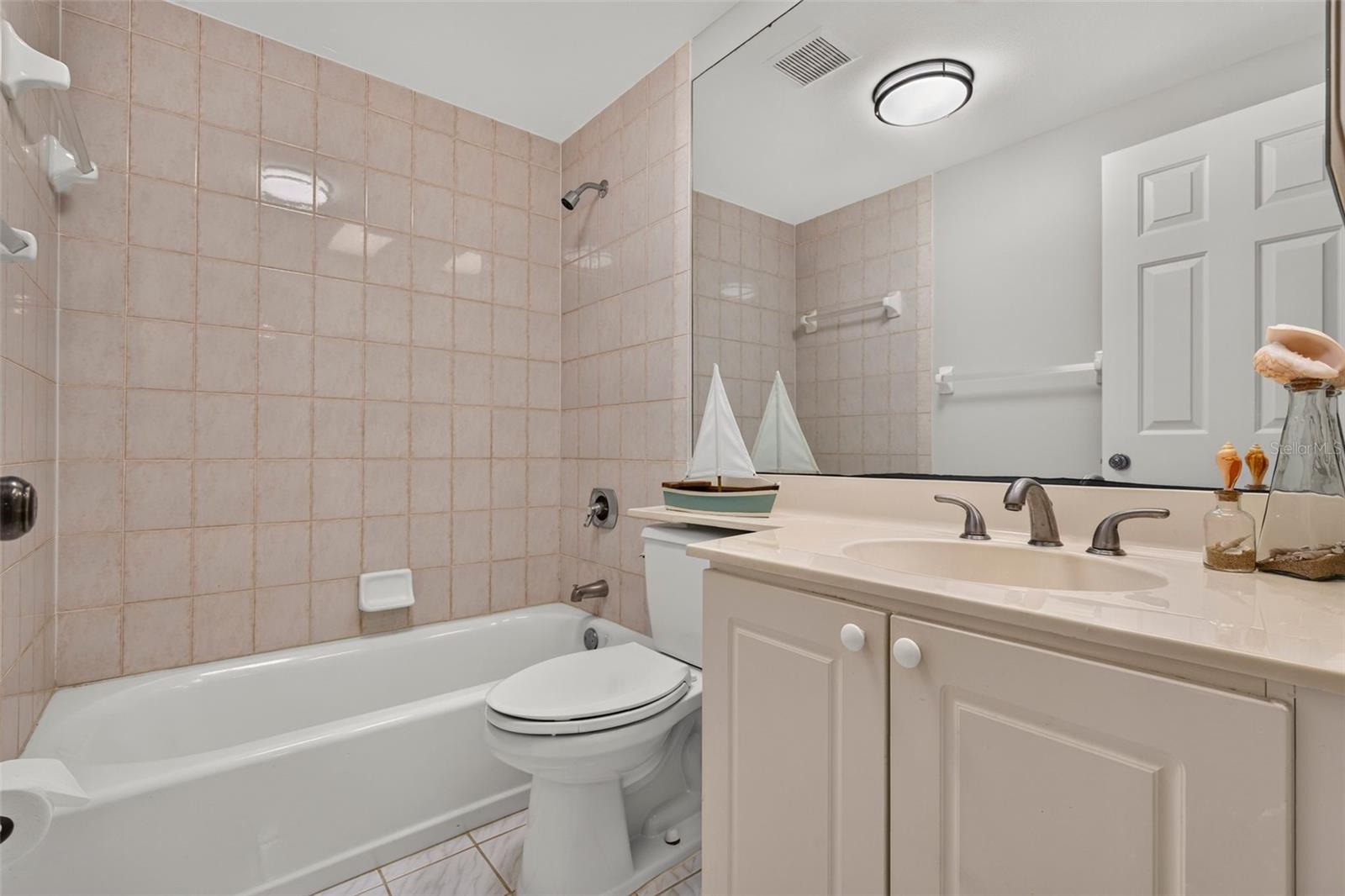SUNWATCH ON ISLAND ESTATES - Residential