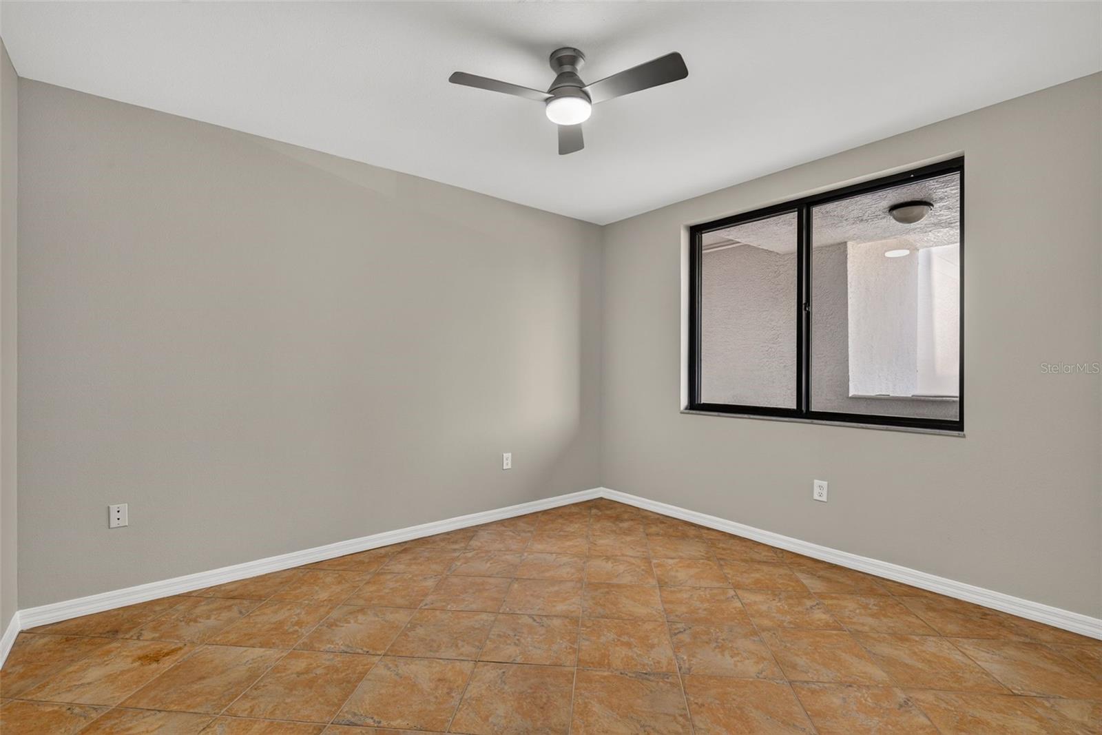SUNWATCH ON ISLAND ESTATES - Residential