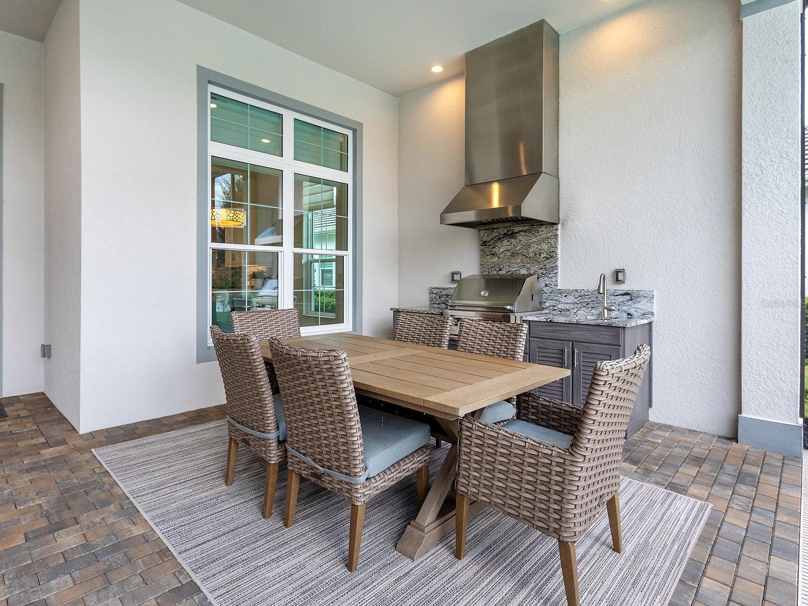 LAKE CLUB - Residential