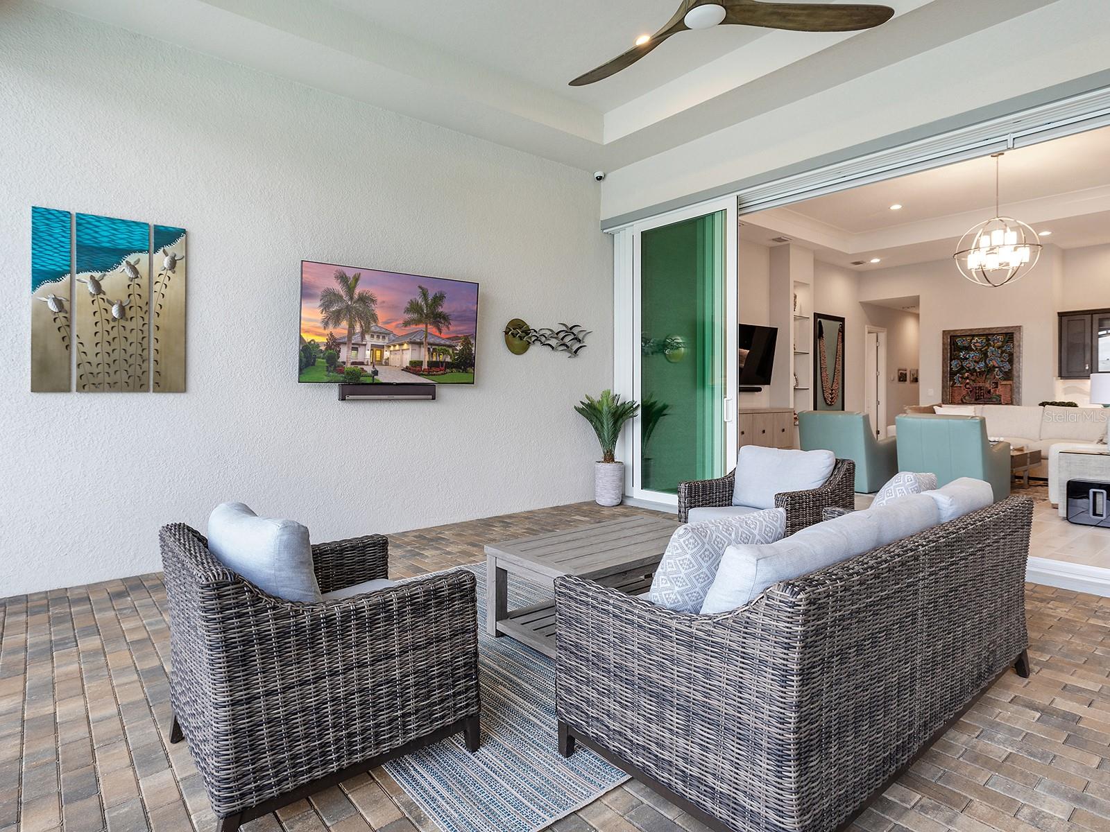 LAKE CLUB - Residential