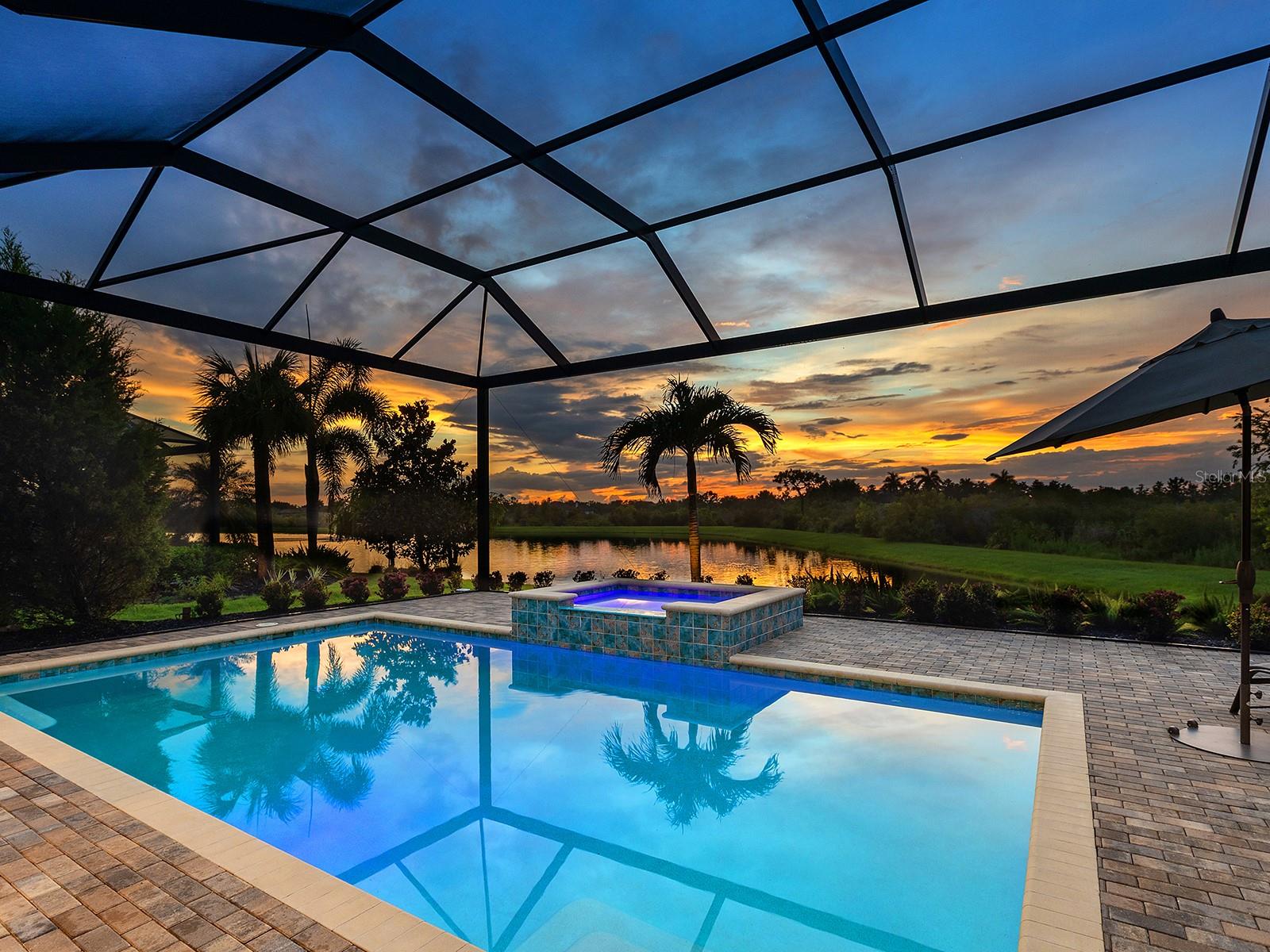 LAKE CLUB - Residential